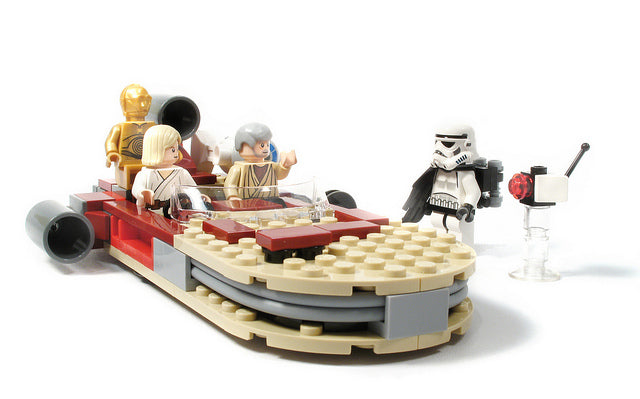LEGO Star Wars Luke’s Landspeeder Set (8092)