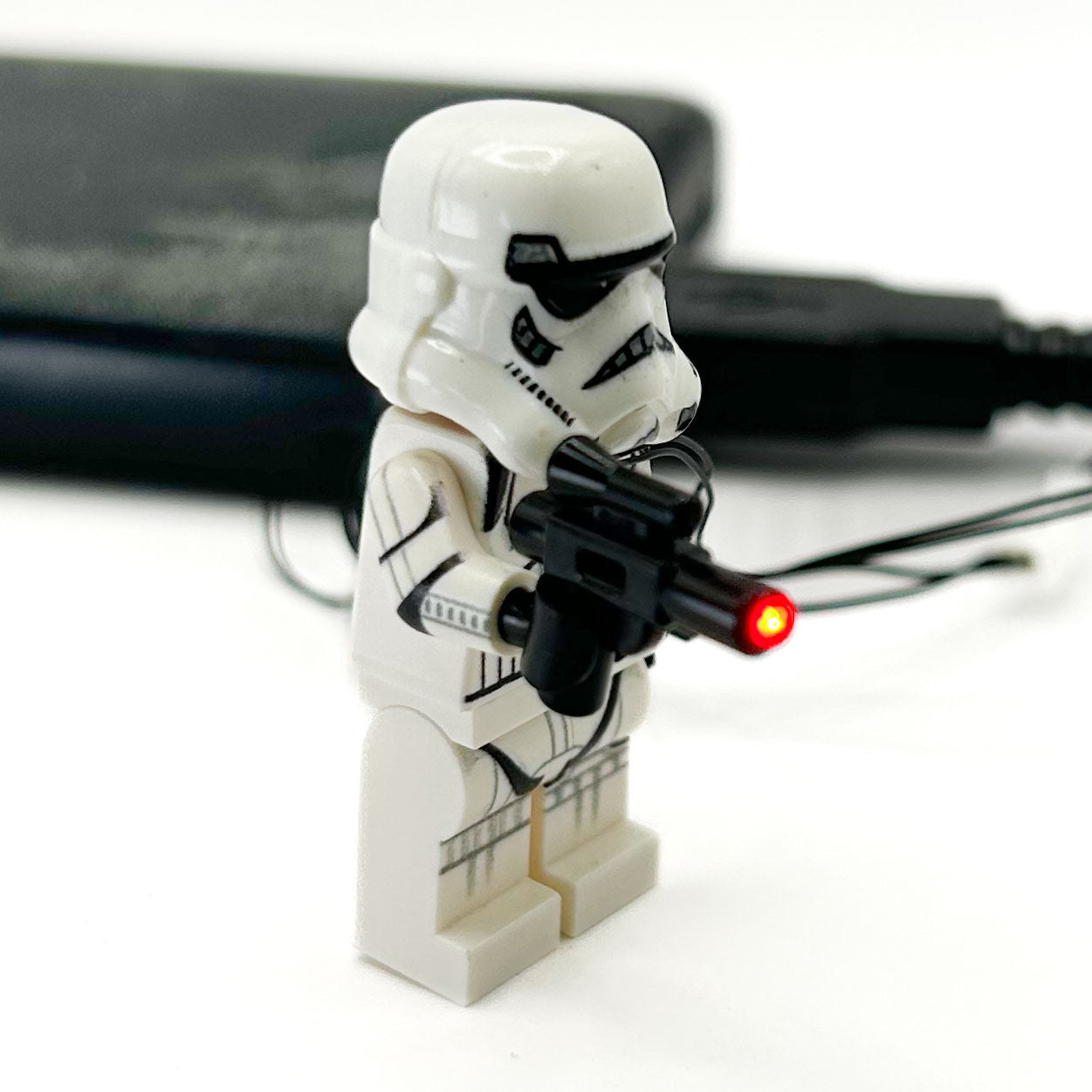 Light-Up Small Blaster for Minifig (Red Flashing Light) USB Powered