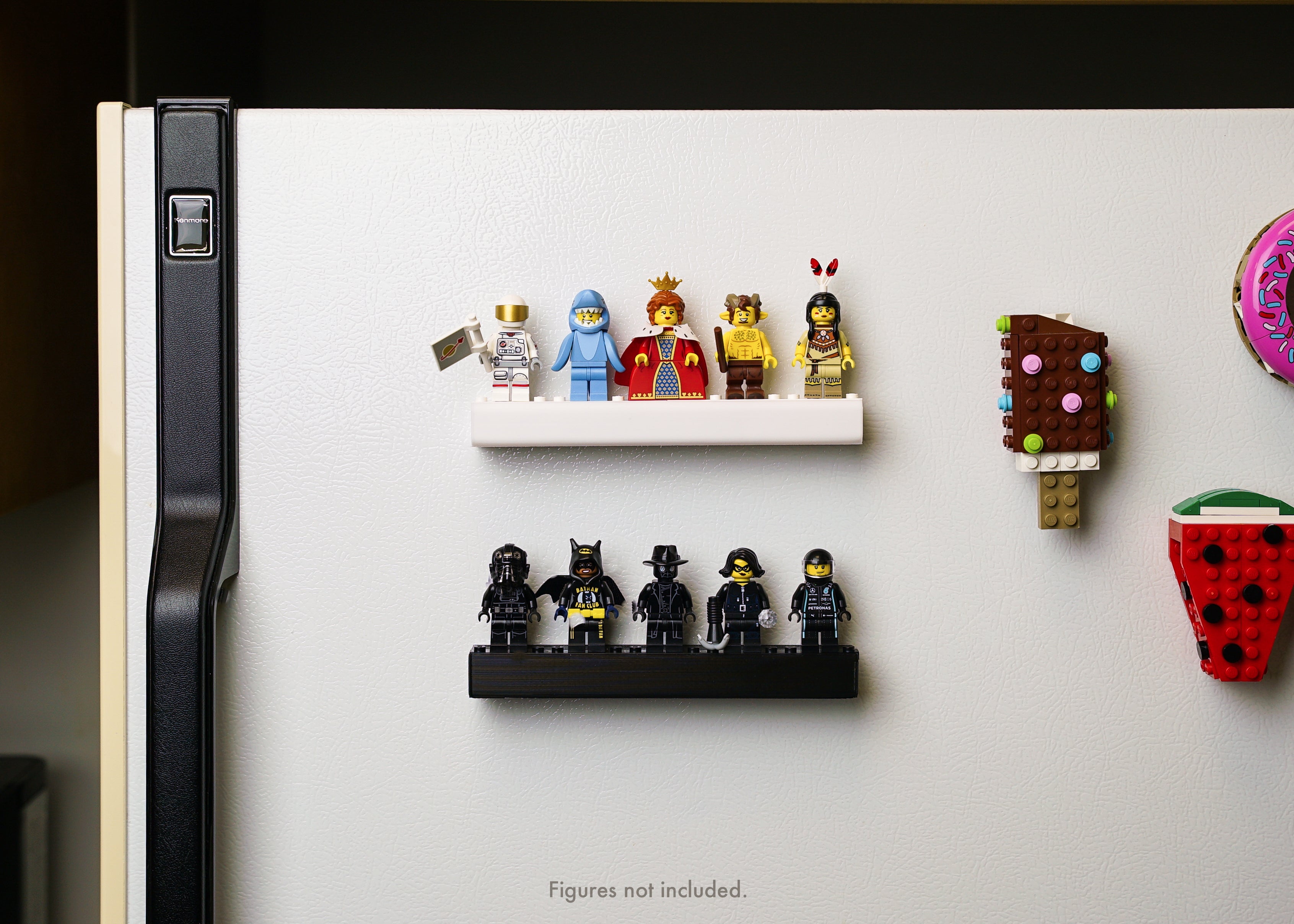 Magnetic Shelf Display for LEGO® Minifigures